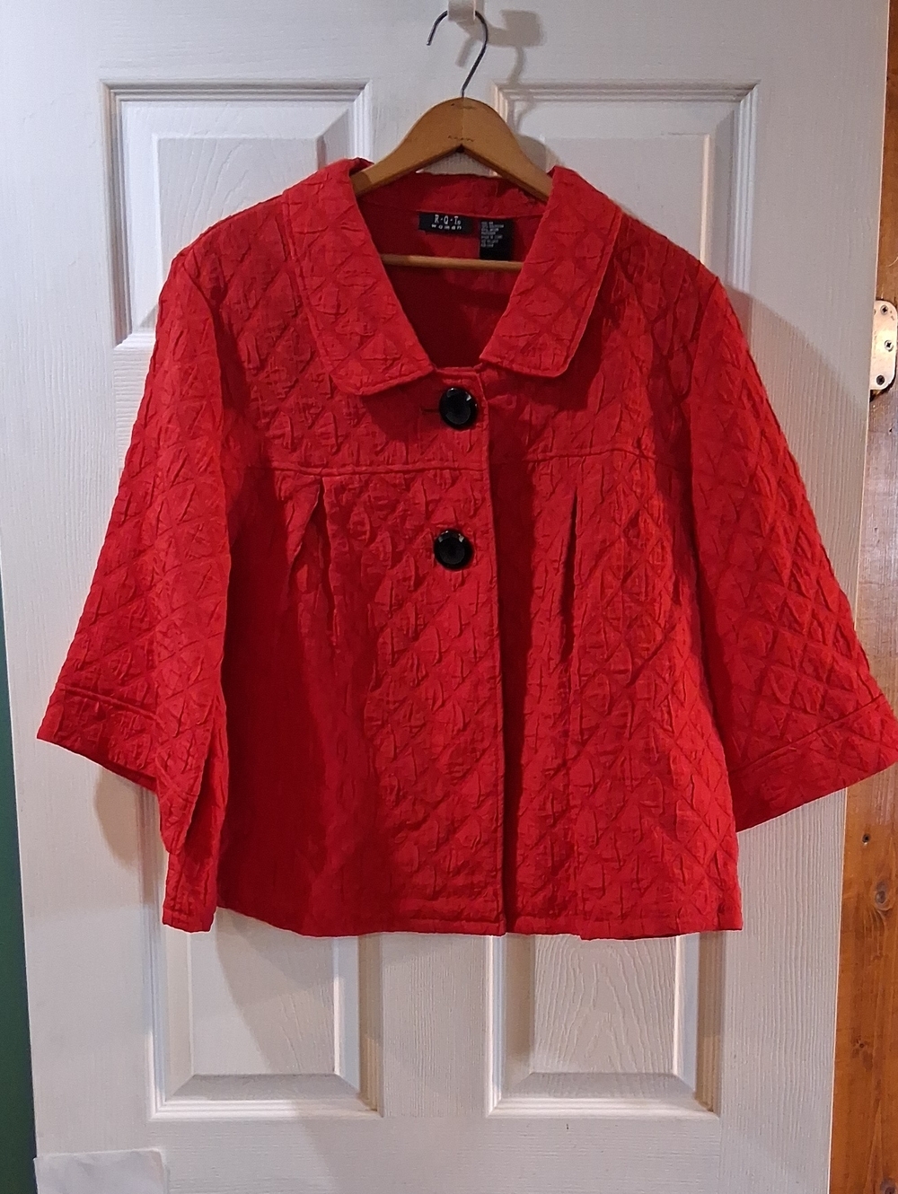 Red Quilted Short Blazer with Statement Buttons Textured Cropped